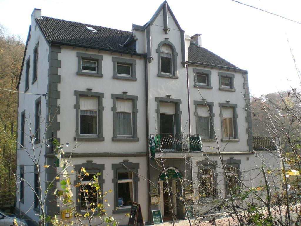 Hotel Bergische Schweiz Velbert Exterior foto